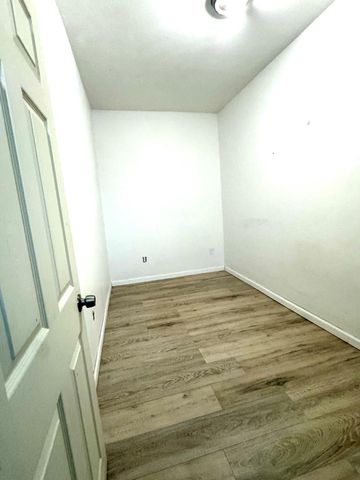 211 W ONTARIO ST, Philadelphia, PA 19140