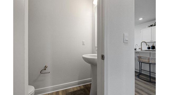 8170 Fox Hunt Drive, Milton, FL 32583