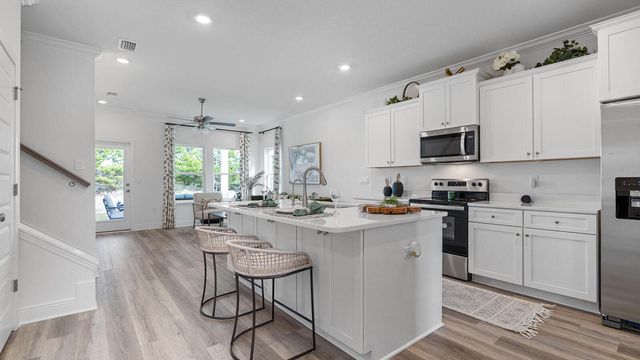 8170 Fox Hunt Drive, Milton, FL 32583