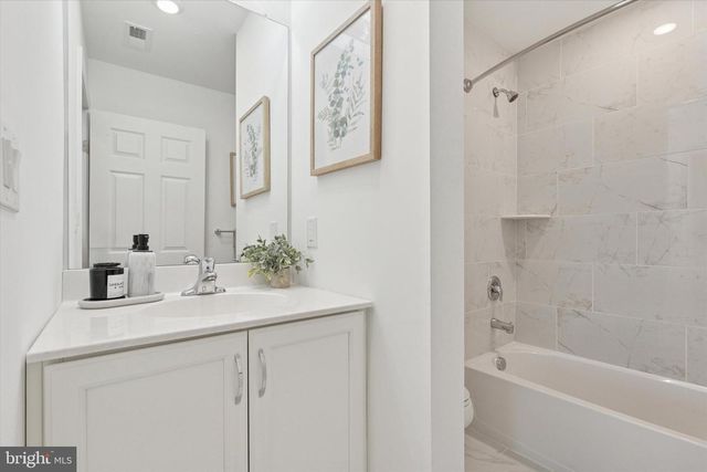 16132 RIVER VIEW CT, Bristol, PA 19007