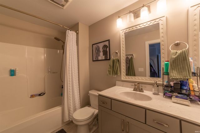 5735 Brookstone Drive, Newburgh, IN 47630