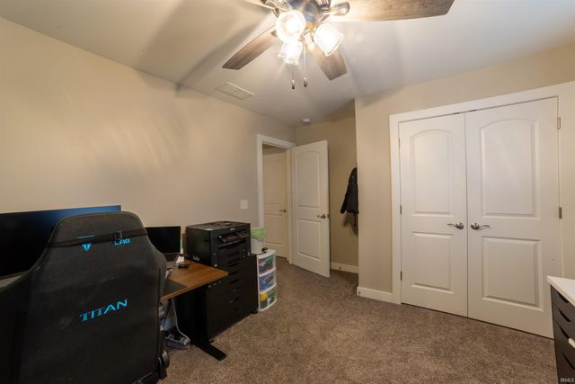 5735 Brookstone Drive, Newburgh, IN 47630