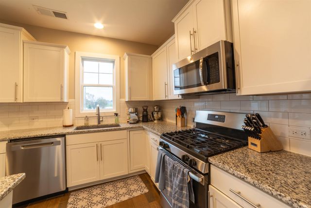 5735 Brookstone Drive, Newburgh, IN 47630