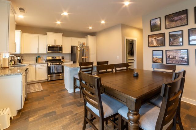 5735 Brookstone Drive, Newburgh, IN 47630