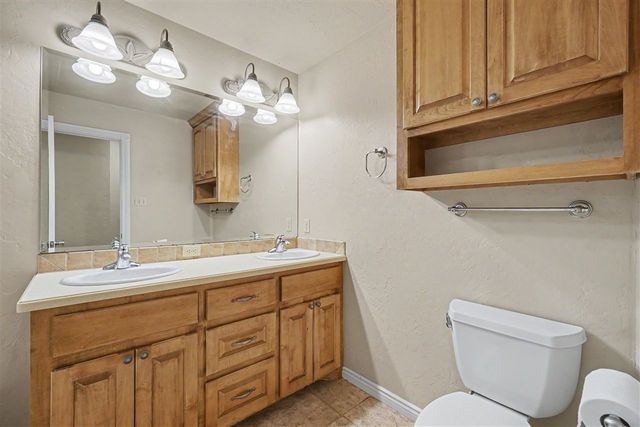 3104 NE Georgetown Ave, Lawton, OK 73507