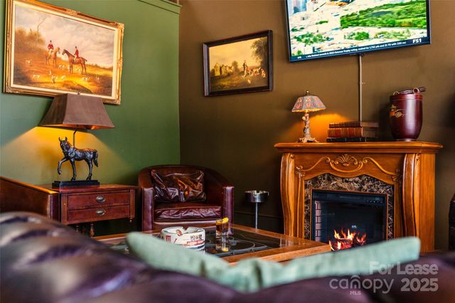 81 Coxe Avenue, Asheville, NC 28801