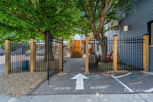 81 Coxe Avenue, Asheville, NC 28801