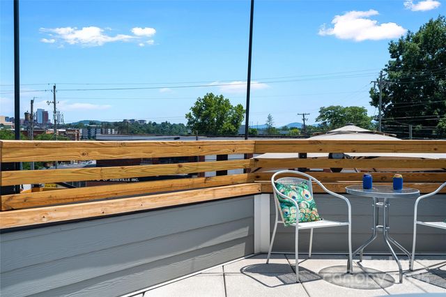 81 Coxe Avenue, Asheville, NC 28801