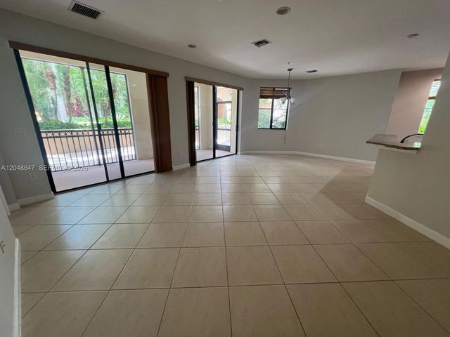 2900 NW 125th Ave 3-224, Sunrise, FL 33323