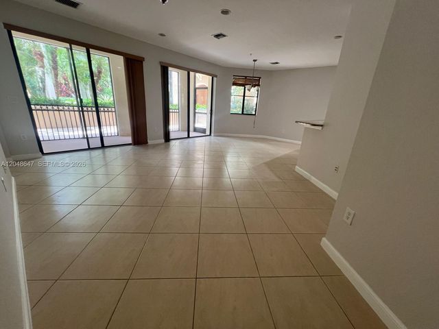 2900 NW 125th Ave 3-224, Sunrise, FL 33323