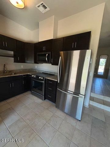 7003 McNutt Road, #Right, Anthony, NM 88021
