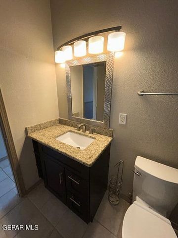 7003 McNutt Road, #Right, Anthony, NM 88021