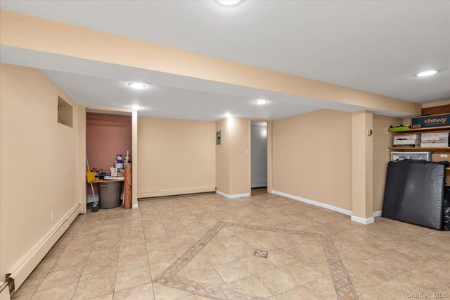 2 East Court, Bethpage, NY 11714