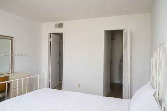 10405 Sunrise Lakes Blvd 205, Sunrise, FL 33322