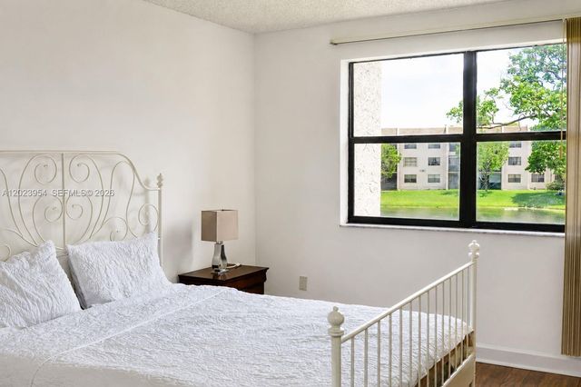 10405 Sunrise Lakes Blvd 205, Sunrise, FL 33322