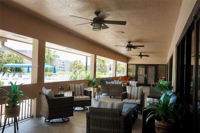 10405 Sunrise Lakes Blvd 205, Sunrise, FL 33322