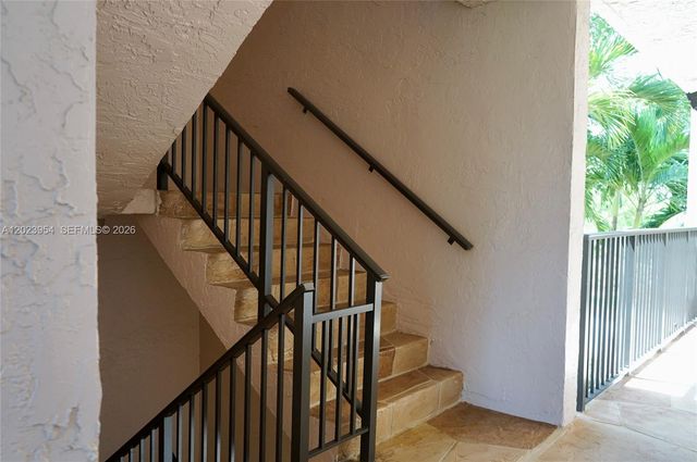 10405 Sunrise Lakes Blvd 205, Sunrise, FL 33322