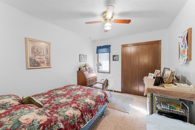 2406 Village Ln, Salina, KS 67401