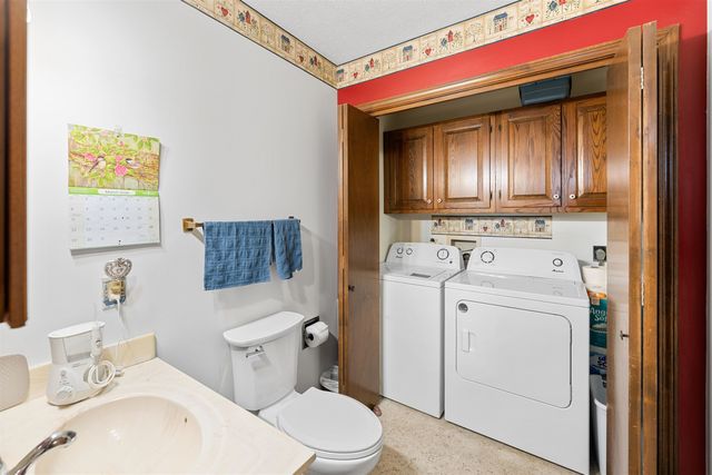 2406 Village Ln, Salina, KS 67401