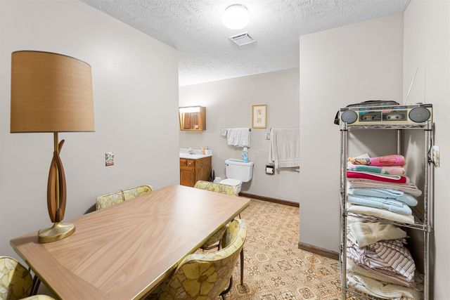 2406 Village Ln, Salina, KS 67401