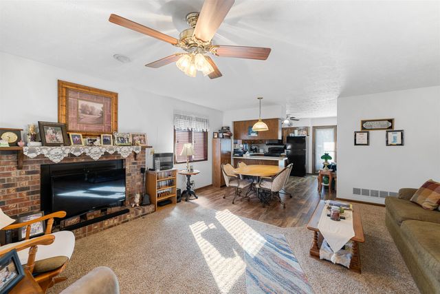 2406 Village Ln, Salina, KS 67401