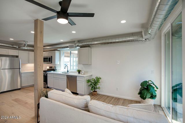 9624 N 16TH Avenue, Phoenix, AZ 85021