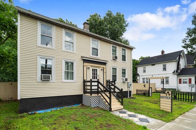 19 Suffolk St, Springfield, MA 01109
