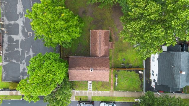 19 Suffolk St, Springfield, MA 01109
