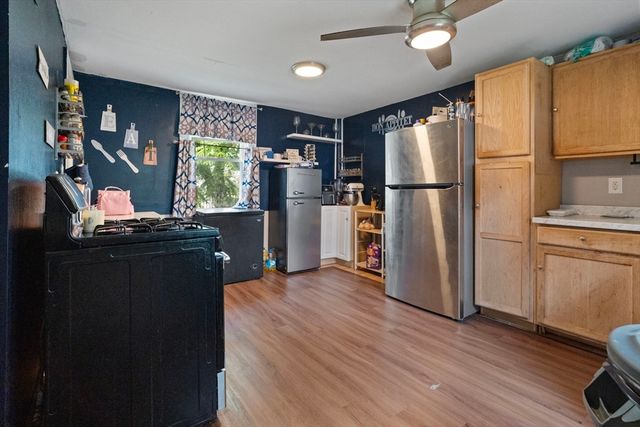 19 Suffolk St, Springfield, MA 01109