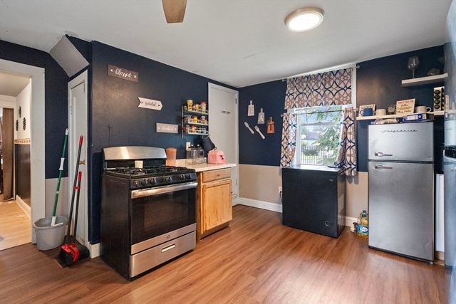 19 Suffolk St, Springfield, MA 01109