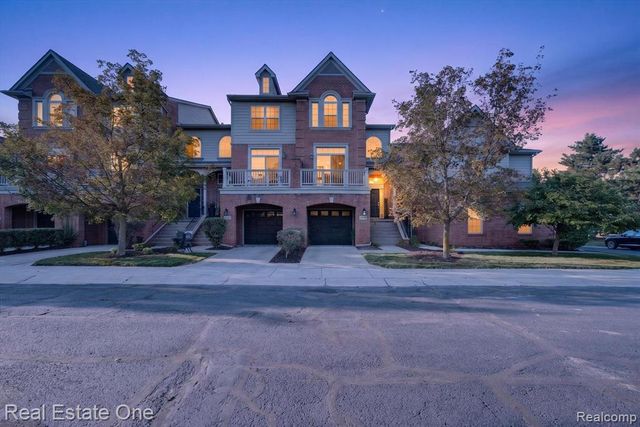 37508 Newburgh Park Circle, Livonia, MI 48152