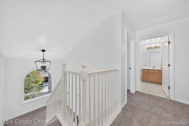 37508 Newburgh Park Circle, Livonia, MI 48152