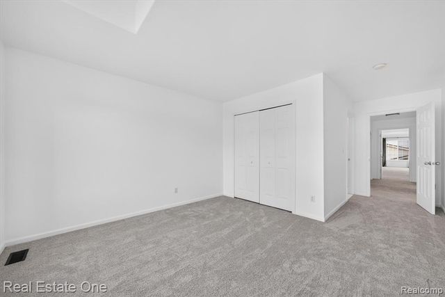 37508 Newburgh Park Circle, Livonia, MI 48152