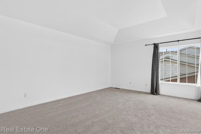 37508 Newburgh Park Circle, Livonia, MI 48152