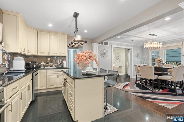 886-888 Degraw Avenue, Newark, NJ 07104