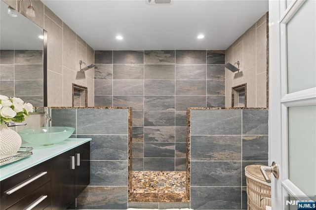 886-888 Degraw Avenue, Newark, NJ 07104