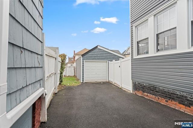 886-888 Degraw Avenue, Newark, NJ 07104