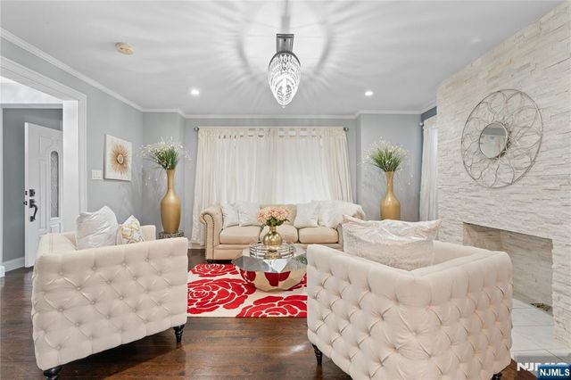 886-888 Degraw Avenue, Newark, NJ 07104