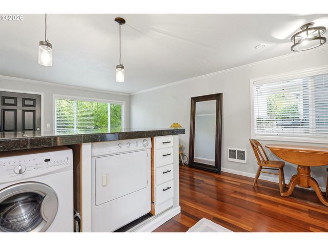 1515 Se 22ND Ave 8, Portland, OR 97214