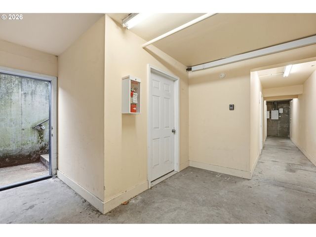 1515 Se 22ND Ave 8, Portland, OR 97214