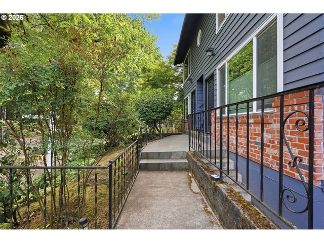 1515 Se 22ND Ave 8, Portland, OR 97214