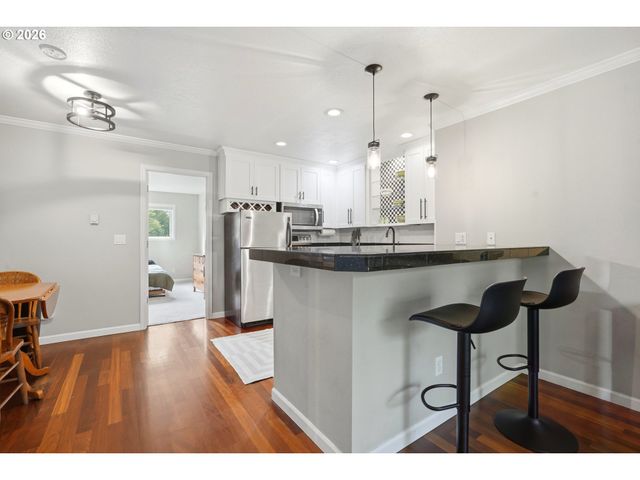 1515 Se 22ND Ave 8, Portland, OR 97214