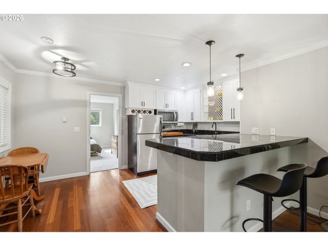 1515 Se 22ND Ave 8, Portland, OR 97214
