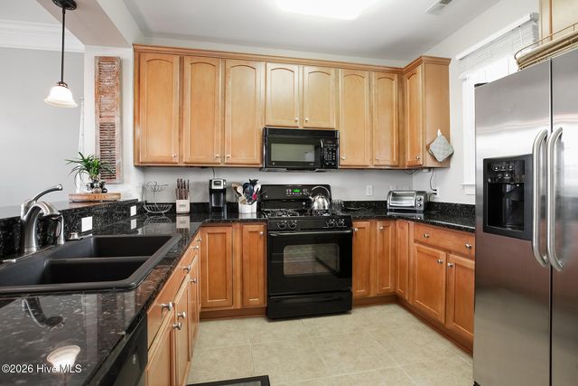 6813 Mayfaire Club Drive 302, Wilmington, NC 28405