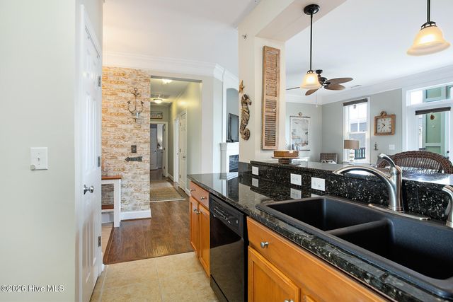 6813 Mayfaire Club Drive 302, Wilmington, NC 28405