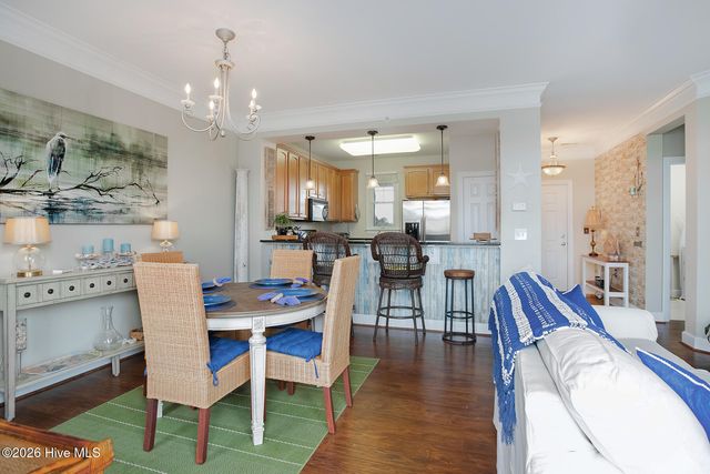 6813 Mayfaire Club Drive 302, Wilmington, NC 28405