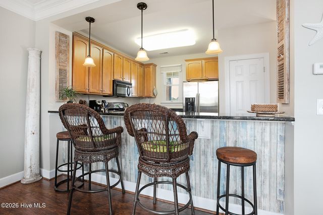 6813 Mayfaire Club Drive 302, Wilmington, NC 28405