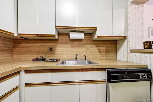 2035 Central Park Avenue 2V, Yonkers, NY 10710