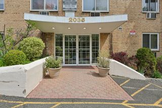 2035 Central Park Avenue 2V, Yonkers, NY 10710