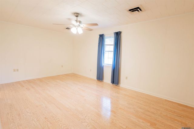 35000 Christy Dr, Donaldsonville, LA 70346